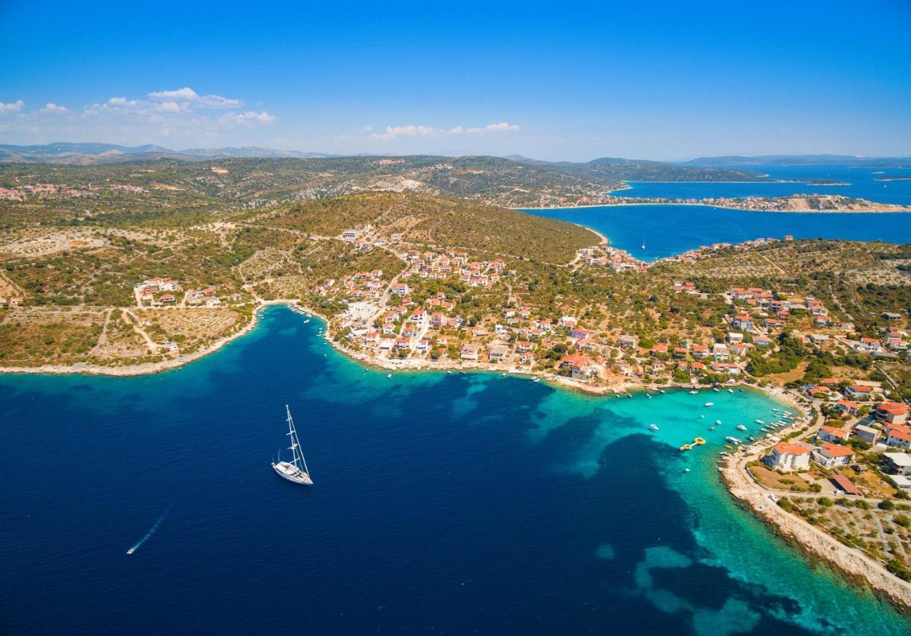 Family Friendly Seaside Apartments Kanica, Rogoznica - 12895 Eksteriør billede